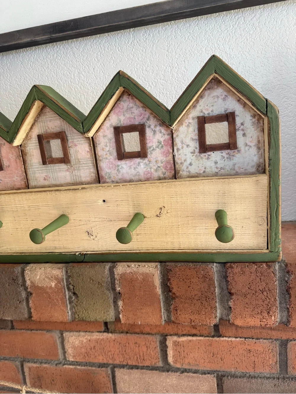 Wooden Cottage Wall Hook Rack in Green and Cream